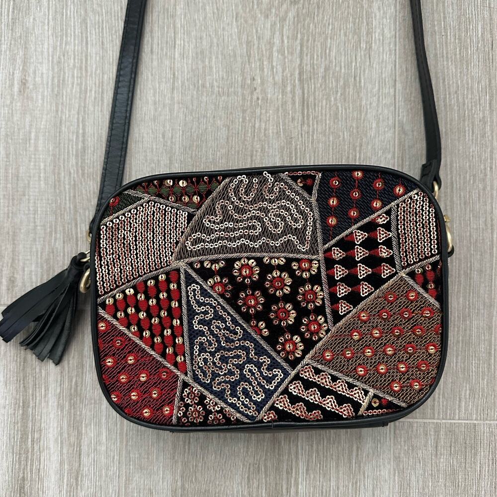 PATRICIA NASH Velvet Patchwork Josie Camera Style Purse Handbag BLACK Great Cond